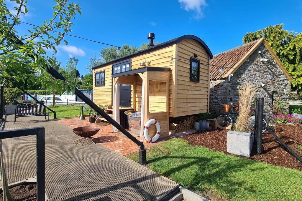 Apartmán Island Hut - Outdoor Bath Tub, Firepit And Water Equipment Saltford Exteriér fotografie